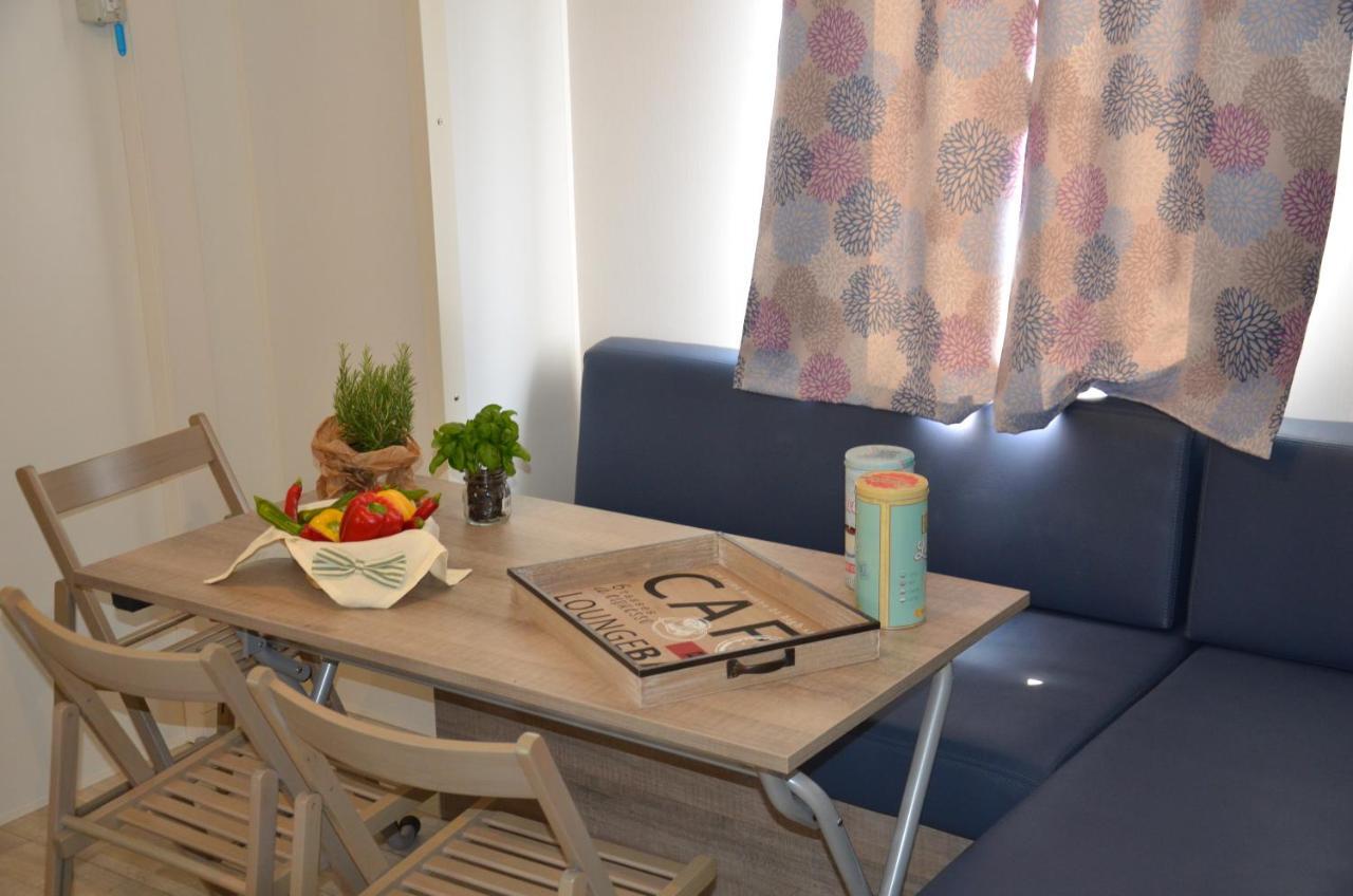 Happy Camp Mobile Homes In Camping Senia Cala Canyelles Lloret de Mar Bagian luar foto