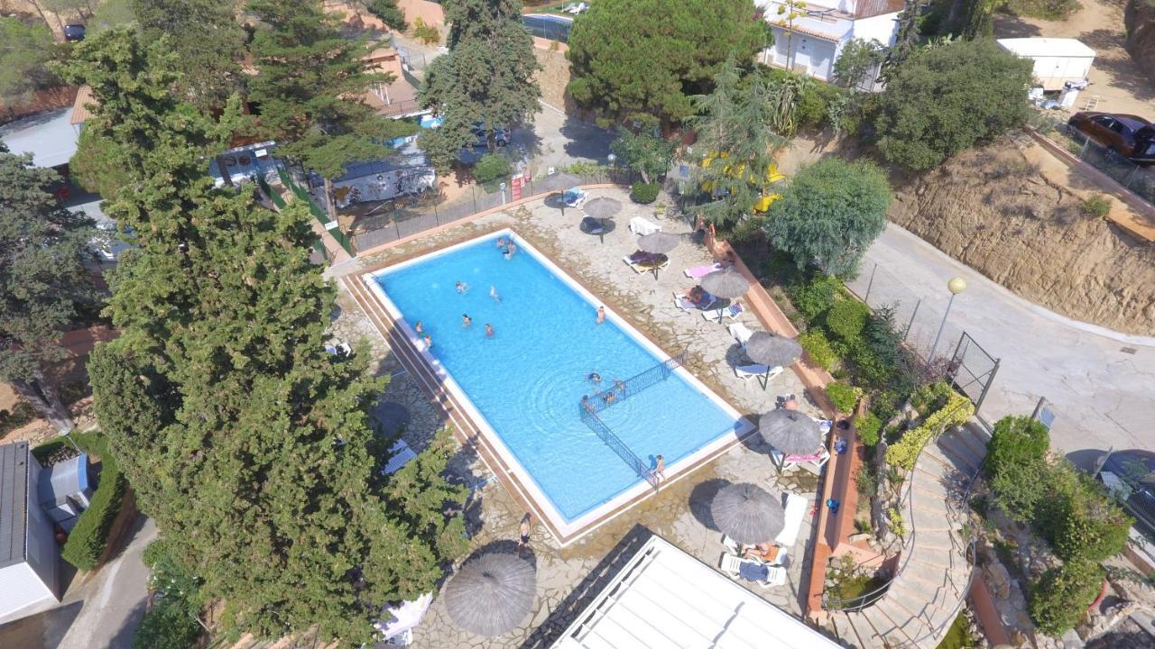 Happy Camp Mobile Homes In Camping Senia Cala Canyelles Lloret de Mar Bagian luar foto